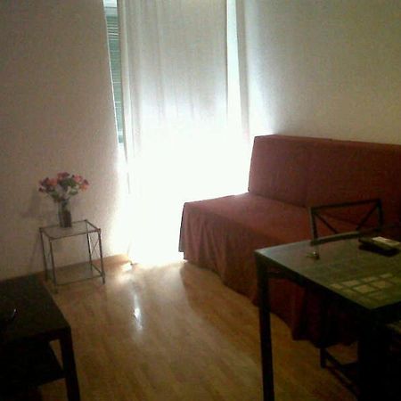Km1 Amparo Apartments 마드리드 객실 사진